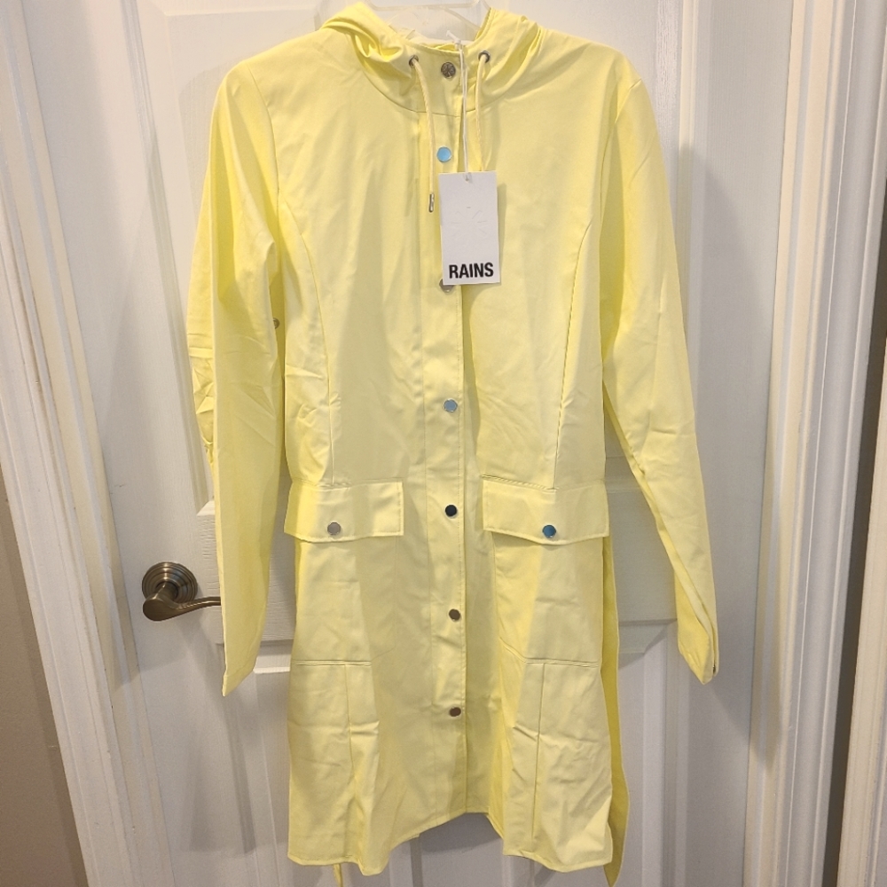 NWT RAINS Curve W Jacket in Straw (Light yellow) in Size M